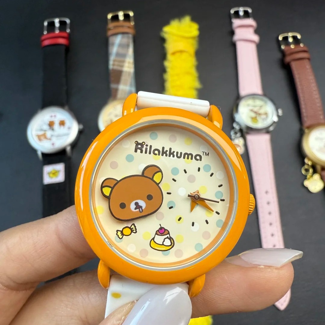 Moments Watches & Jewelry Burlington - Authentische Rilakkuma Gurgle Moment Series Halskettenuhr,
