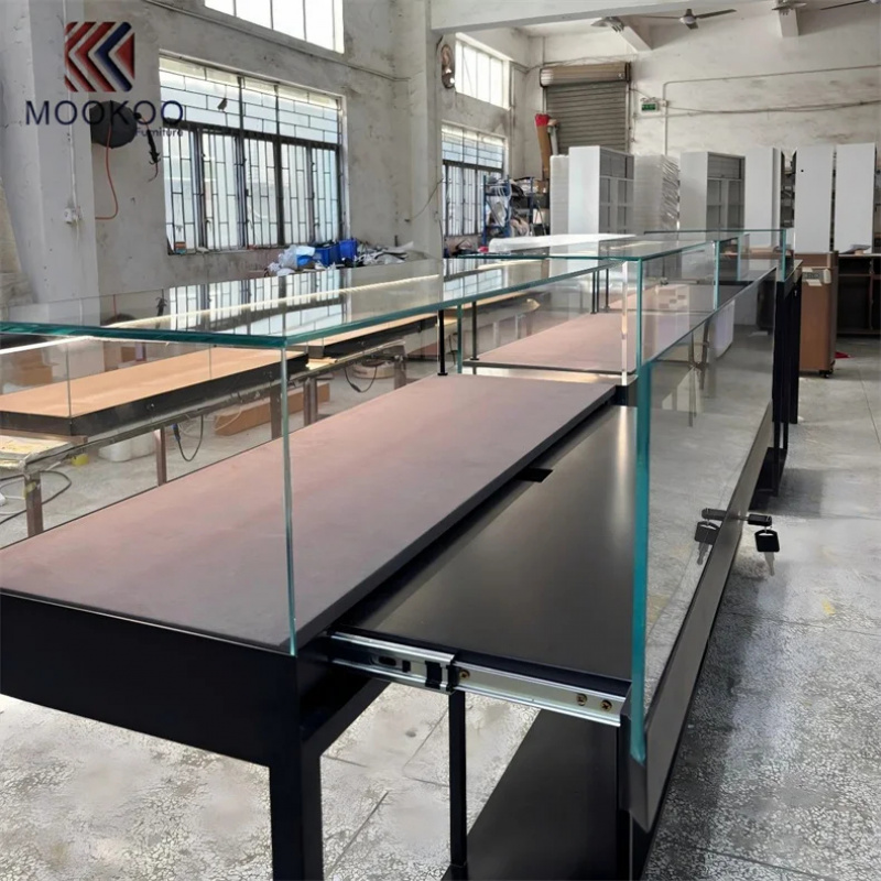 Anpassbare Glasvitrine mit Met – Jewelry Stores With Watches Bewertung und Preis